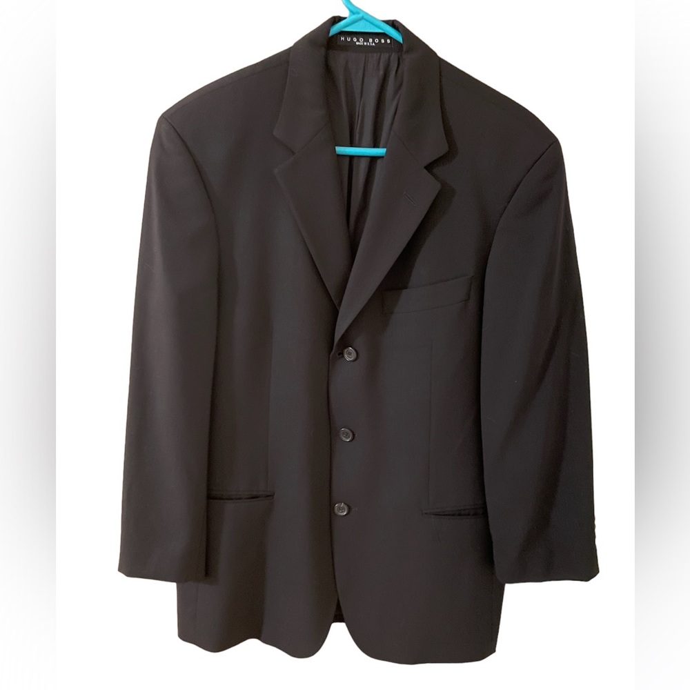 Hugo Boss black men’s sport coat - size 38S